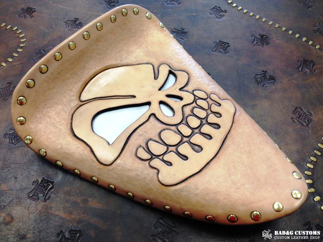 Flypaper Customs "Skull" Custom Bagger Seat | Harley-Davidson